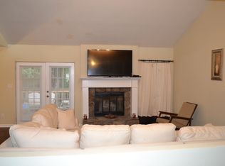 906 Post Road Cir, Stone Mountain, GA 30088