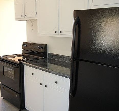 5th image of 1558 Westwood Dr