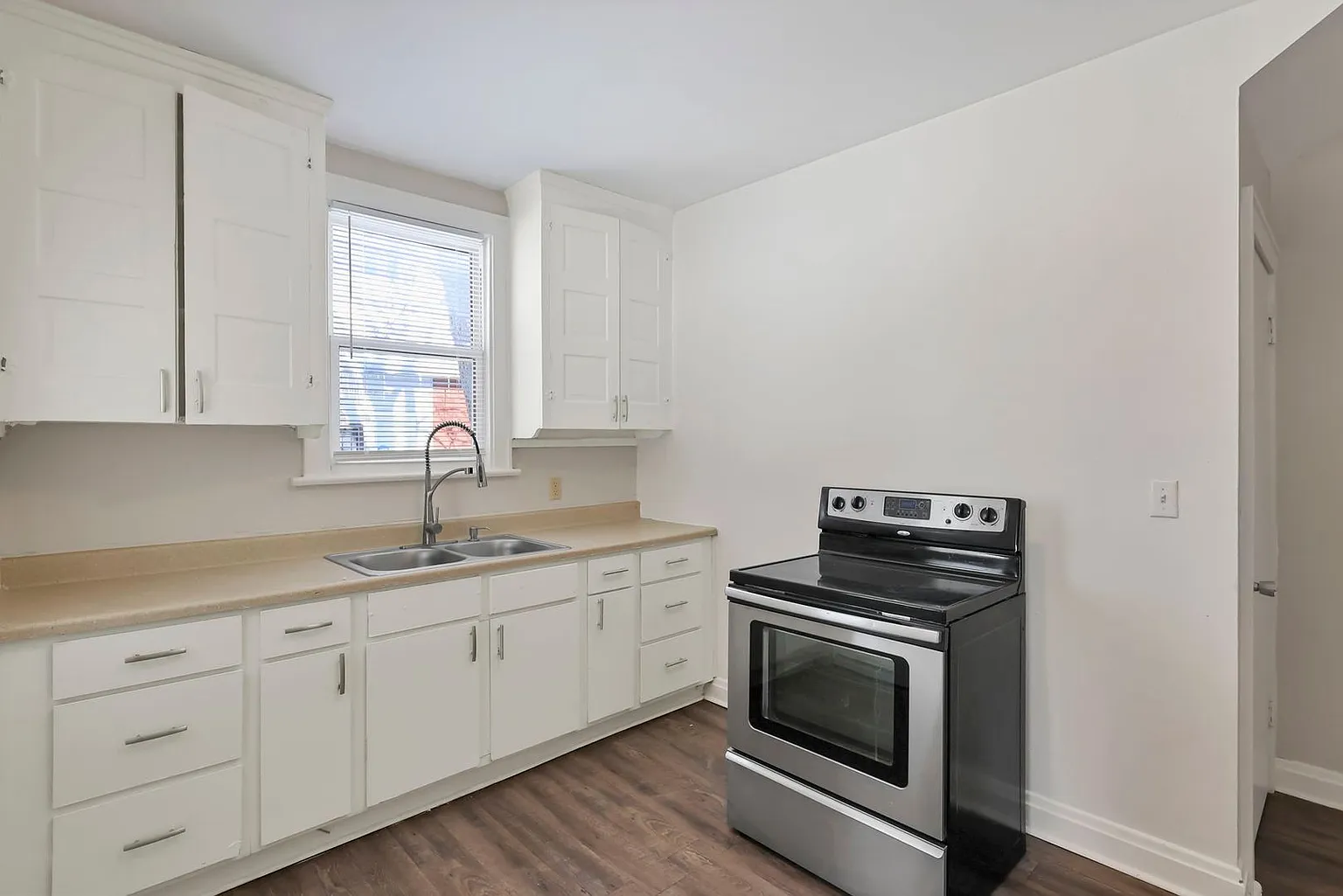 775-777 S 17th St #775 photo 1