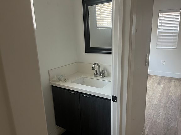 2nd image of 4449 39th St