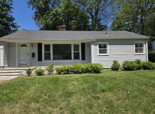73 Crestwood Dr, Stamford, CT 06905