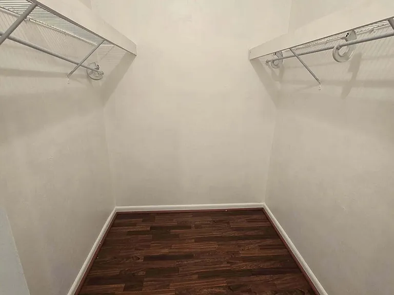 6504 Heather Way — Photo 8