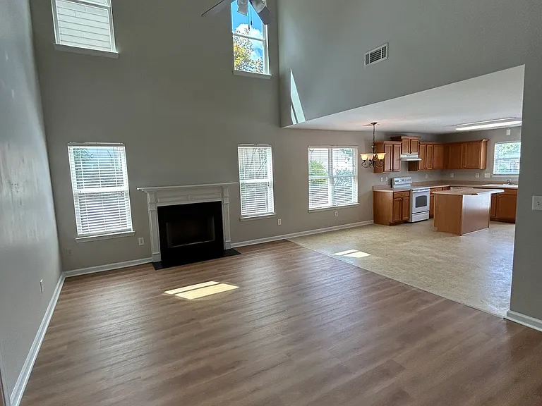 495 Walnut Woods Dr — Photo 11