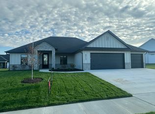 4513 Royal County Rd, Columbia, MO 65201