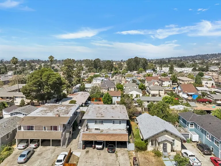 2901 Octavia St. — Photo 23