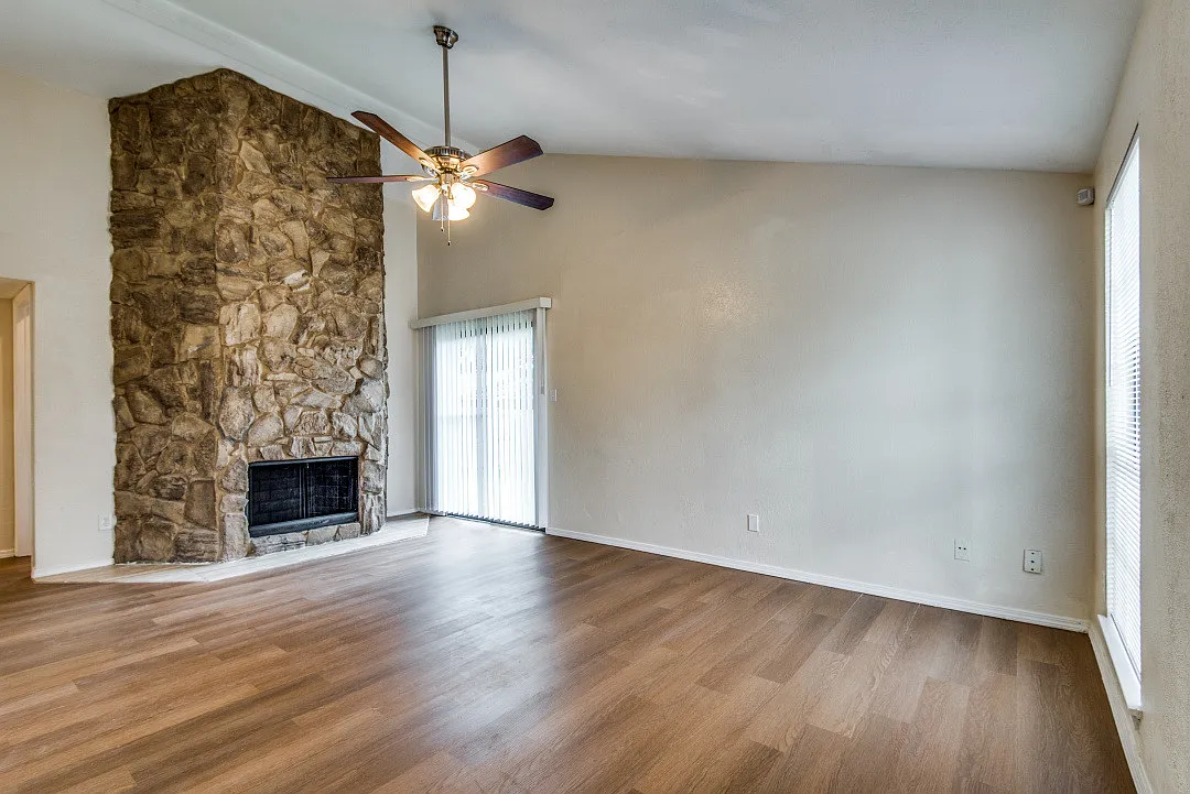 4 bed, 1253 sqft, $1,850 — Photo 4