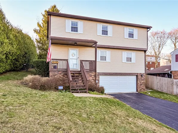 9217 Douglas Fir Dr, Pittsburgh, PA 15239