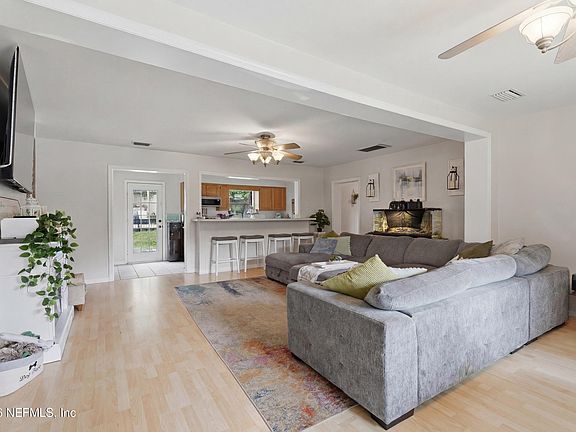 5th image of 1220 S LAWRENCE Boulevard