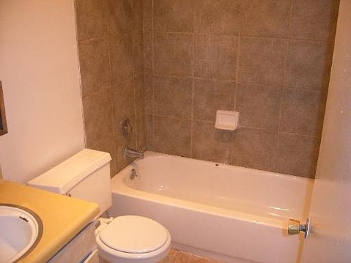 4th image of 7015 GLEN POINT DR