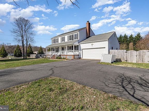 2nd image of 1202 Aquia Dr