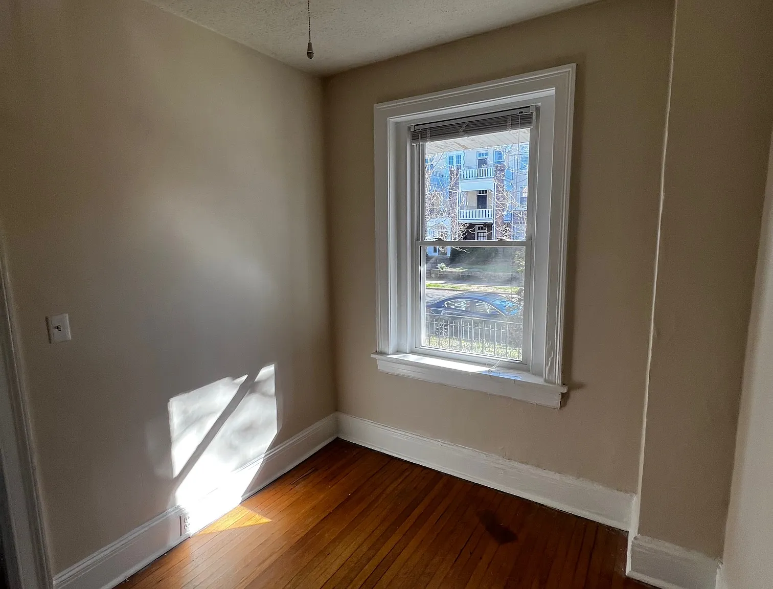 2 bed, 770 sqft, $1,895 — Photo 1