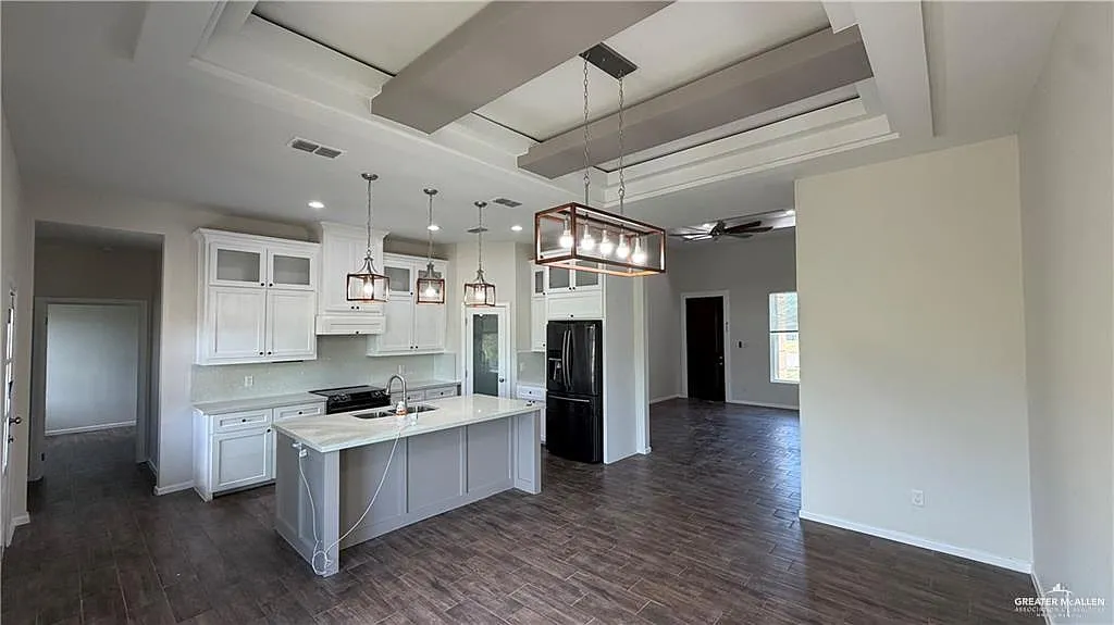 3 bed, 2.5 bath, 1531 sqft, $1,900 — Photo 3