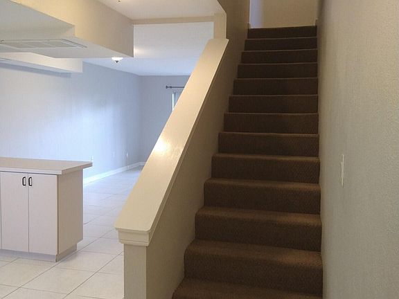 5th image of 1020 Pinetree Dr APT 8