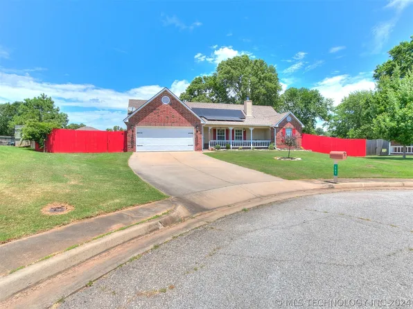 503 W Redwood St, Coweta, OK 74429