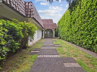 13460 Fielding Rd, Lake Oswego, OR 97034