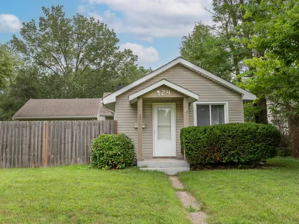 924 W Marion St, Mishawaka, IN 46545