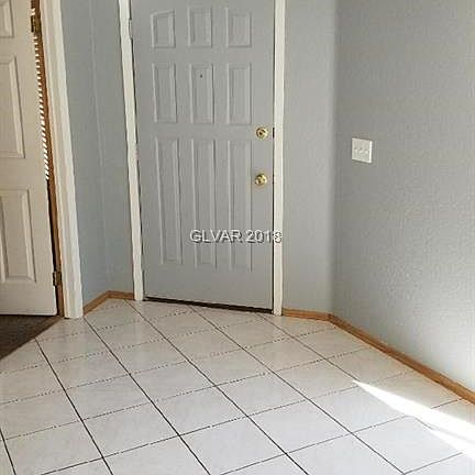 4th image of 561 Kristin Ln