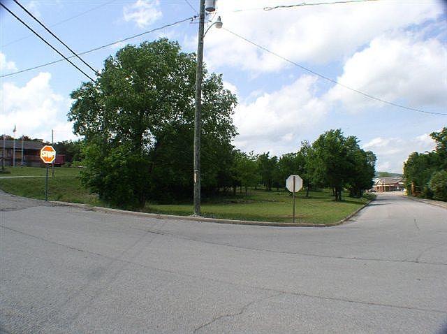 1st image of 312 W 5th St