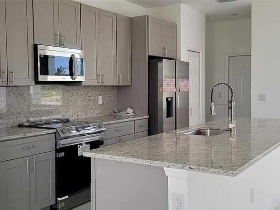 5th image of 2042 NW 16th Ter