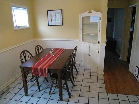 3rd image of 2817 Washington Ave