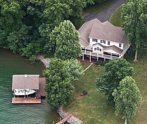 2nd image of 234 Pine Knob Cir