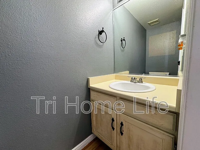 5508 E Prescott Ave — Photo 5