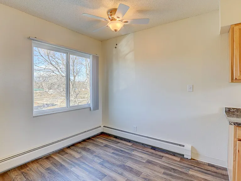 Allison Court Apartments — Photo 43