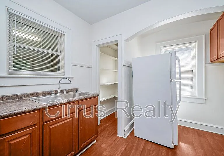 448 Chapel St — Photo 10