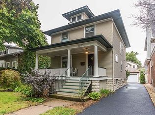 1123 Augusta St, Oak Park, IL 60302
