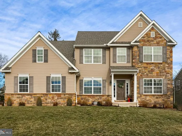 659 Crosslyn Dr, York, PA 17404
