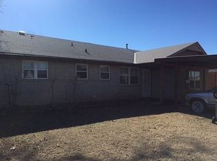 748 W Main St, Moore, OK 73160