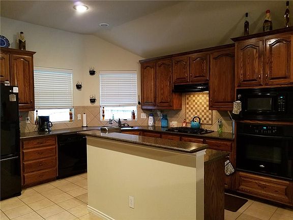 4th image of 1634 Skyview Dr