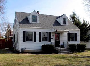 221 7th St, Whitehall, PA 18052