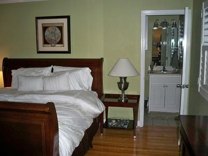 4206 Colton Dr — Photo 12