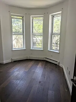 Sold by Matthews Real Estate Investment Services Inc | media 6