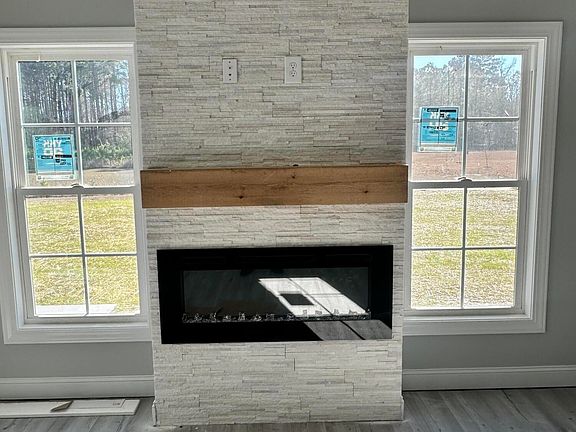 5th image of 917 Finn Court
