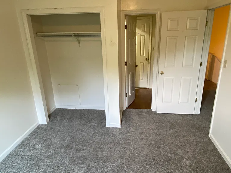 703 Montgomery St — Photo 20