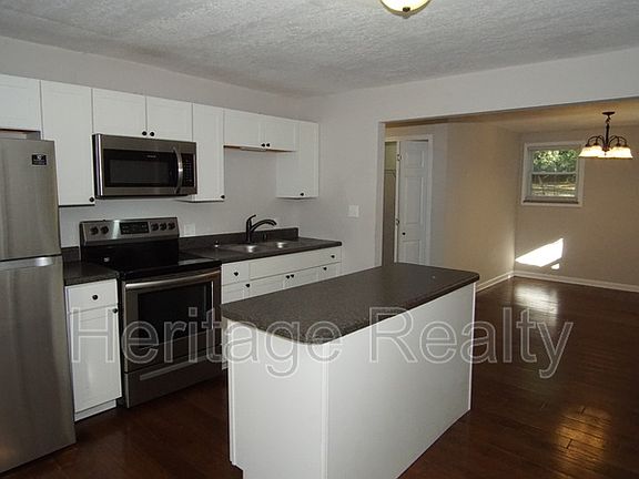 5th image of 3032 Dodd St SE