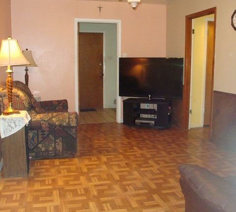 5th image of 4821 W Illinois Ave