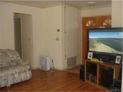 3rd image of 333 Cherry Hills Ln