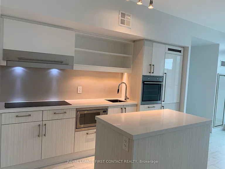 39 Sherbourne St #901 — Photo 12