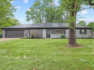 2426 W Sheffield Dr, Muncie, IN 47304