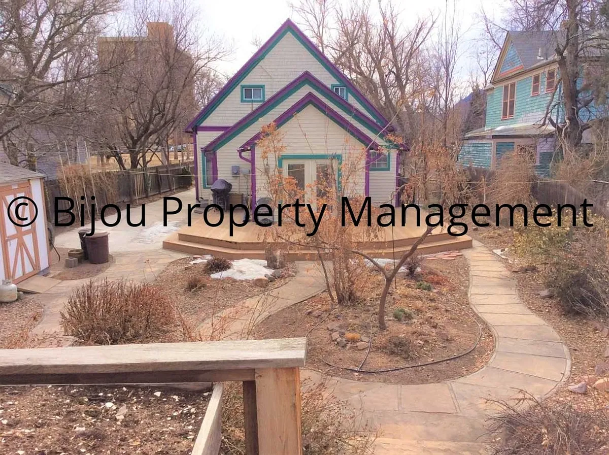 Building Photo - 528 E Bijou St #B
