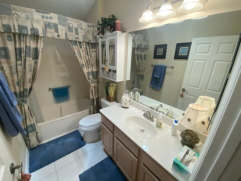 3301 Archer Ave — Photo 17