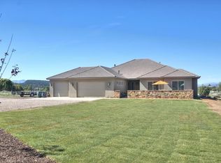 975 N Horsemans Park Dr, Dammeron Valley, UT 84783