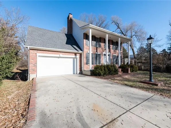 7230 Gibbs Rd, Kansas City, KS 66106