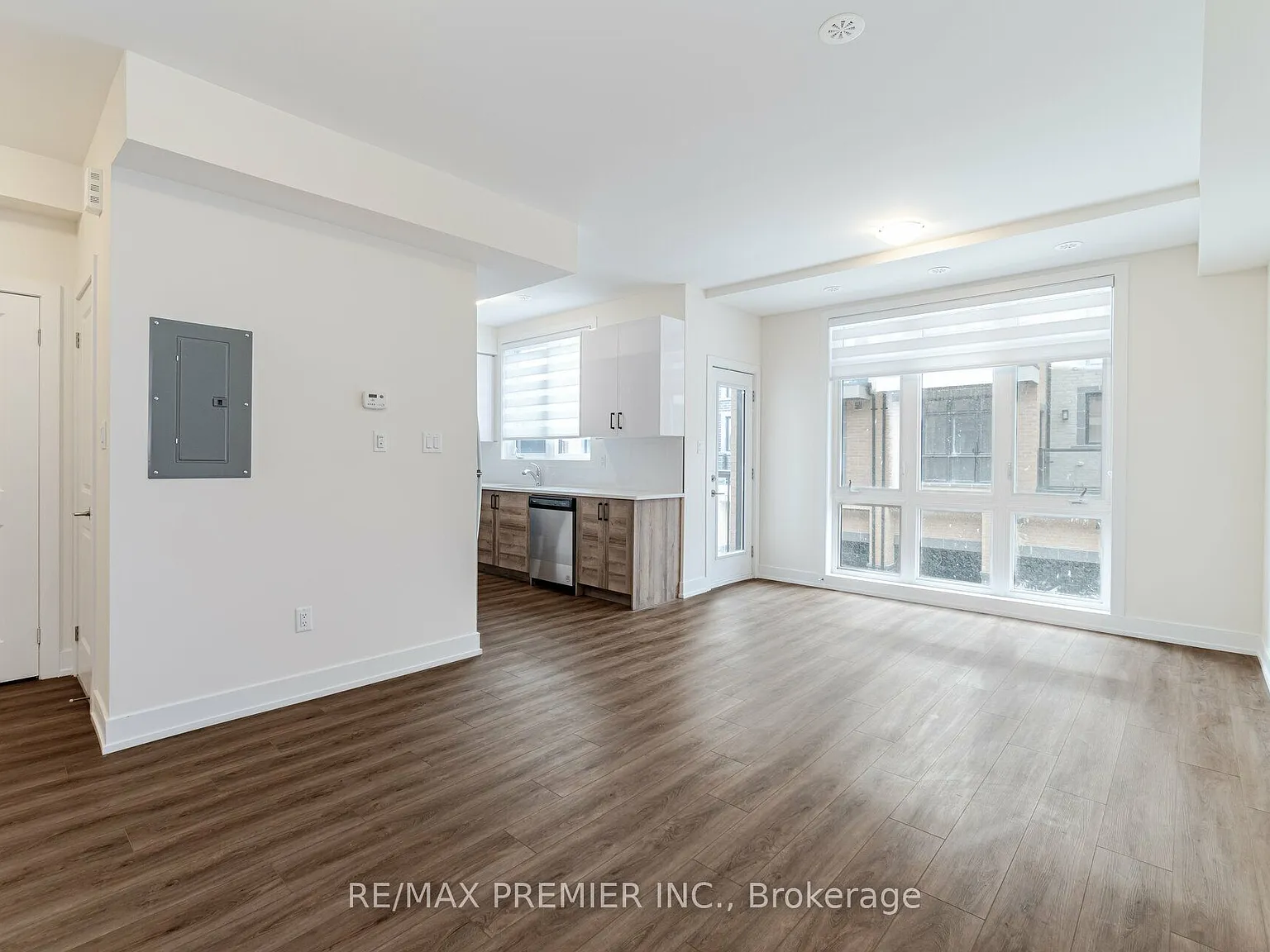 2 bed, $3,000 — Photo 4
