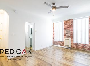 978 S Gramercy Pl #304, Los Angeles, CA 90019