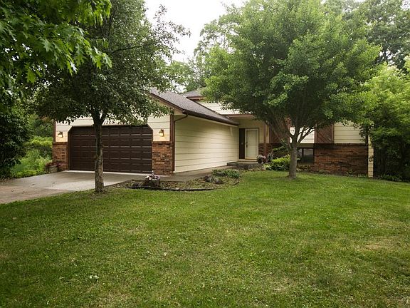 3rd image of 1360 Creek Park Ln