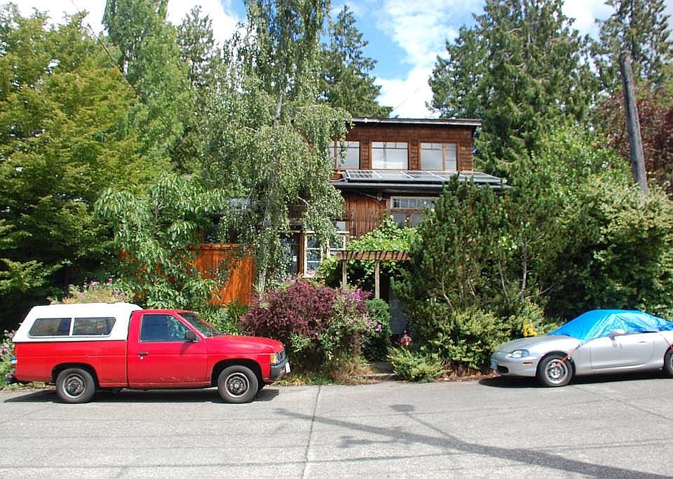house from street